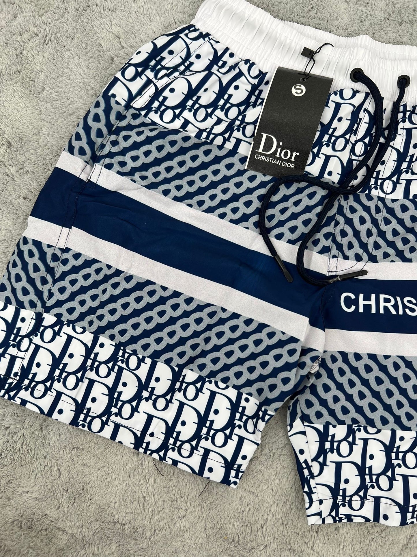 DIOR