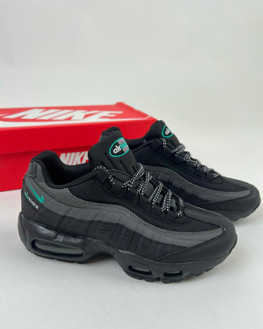 NIKE Airmax 95🖤🩵