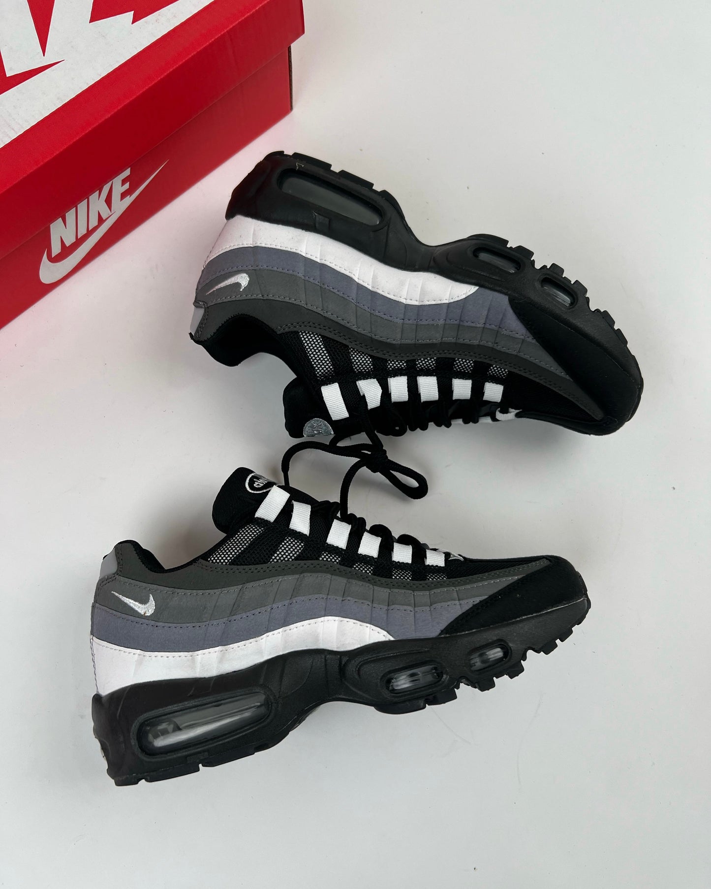 NIKE Airmax 95 🖤🩶🤍