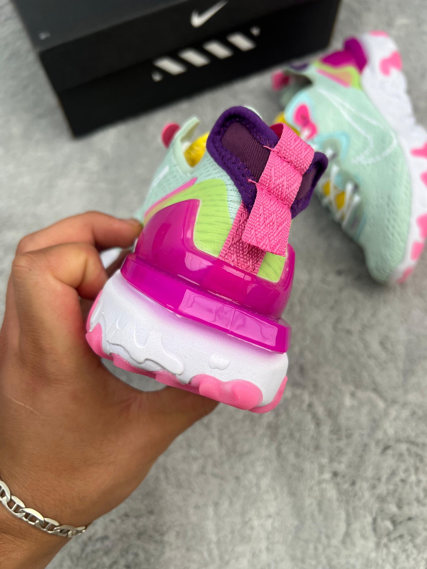 Nike React