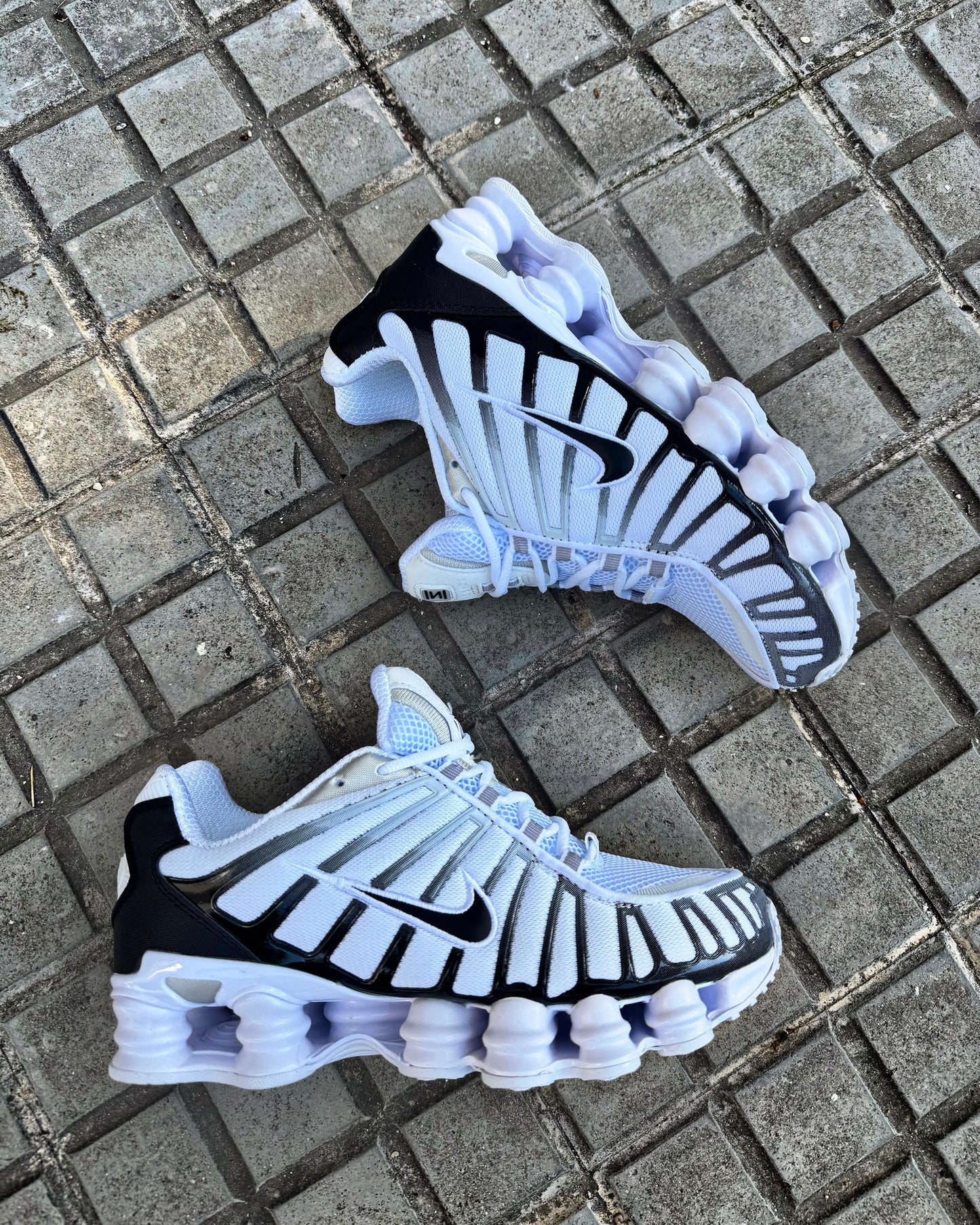 NIKE SHOX TL