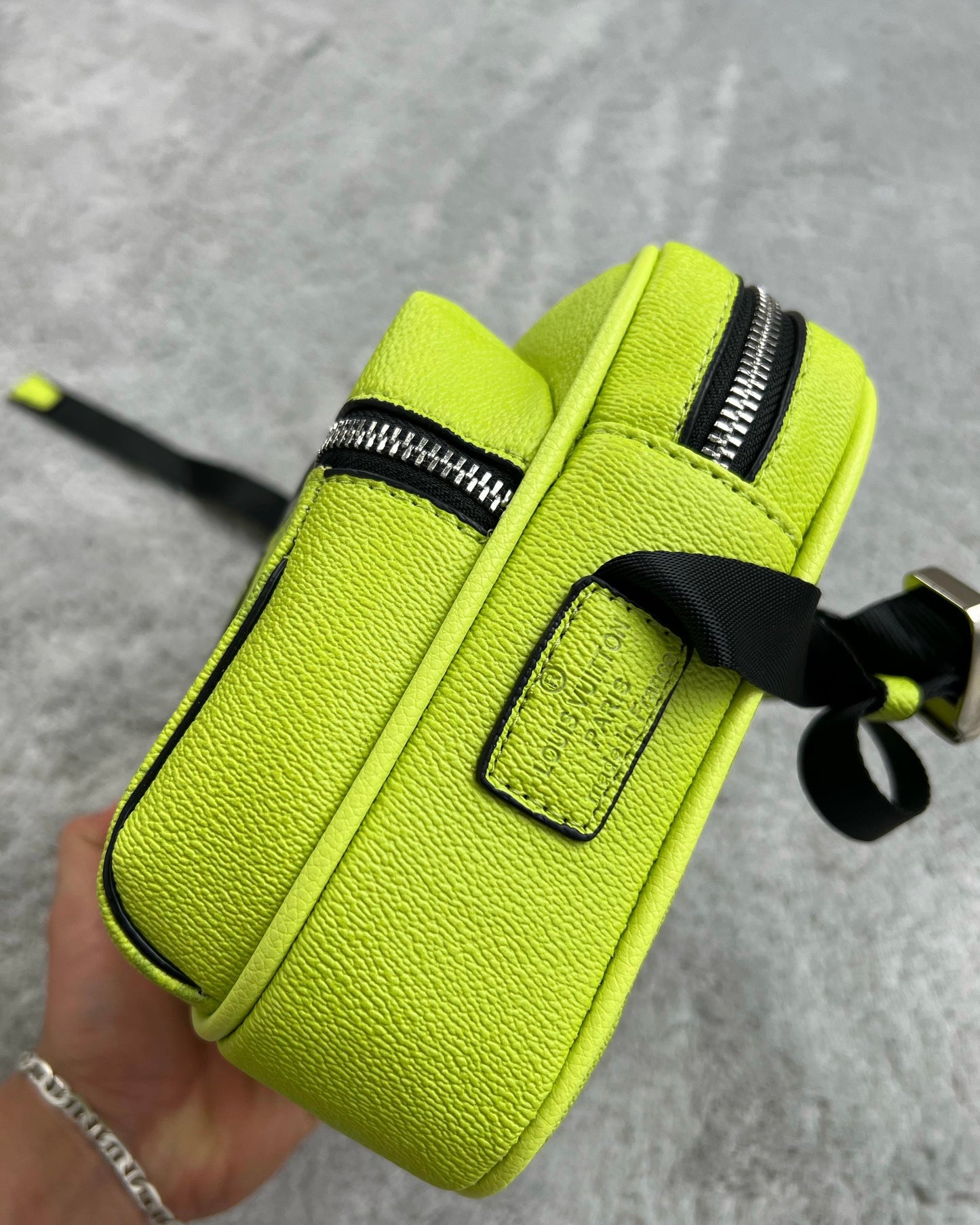 LOUIS VUITTON