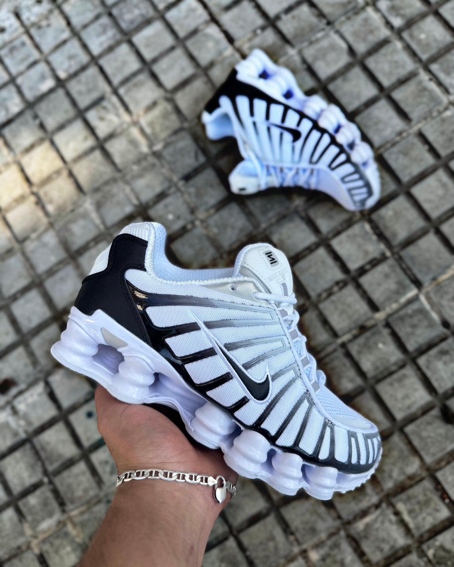 NIKE SHOX TL