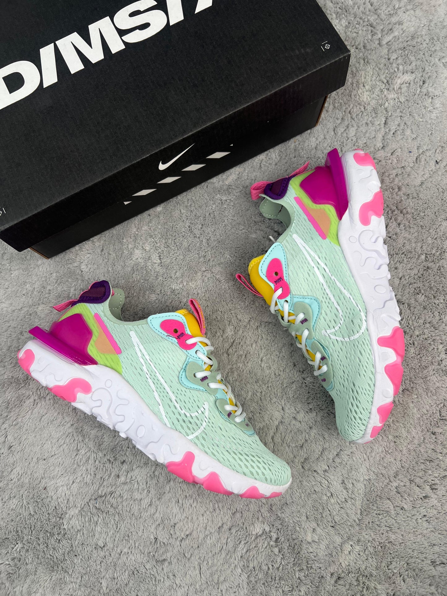 Nike React