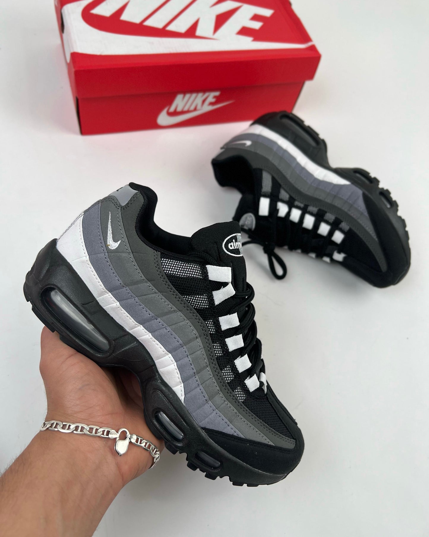 NIKE Airmax 95 🖤🩶🤍