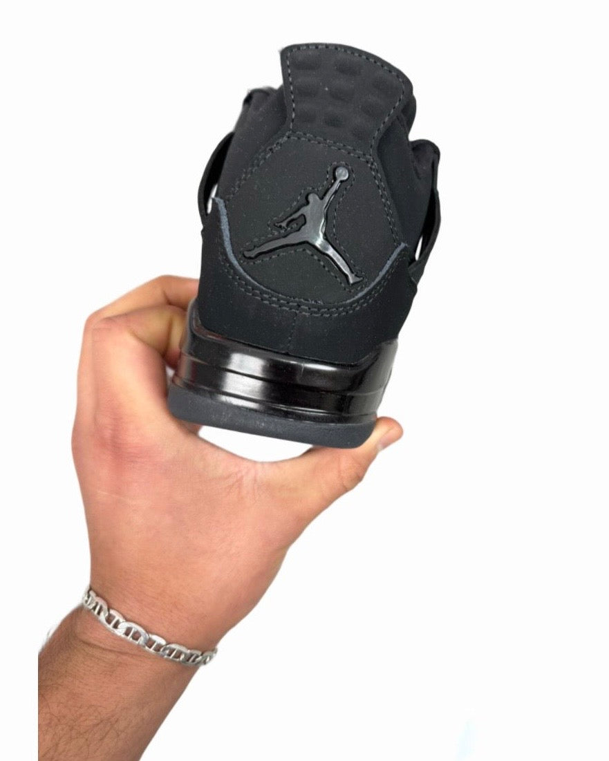 JORDAN RETRO 4