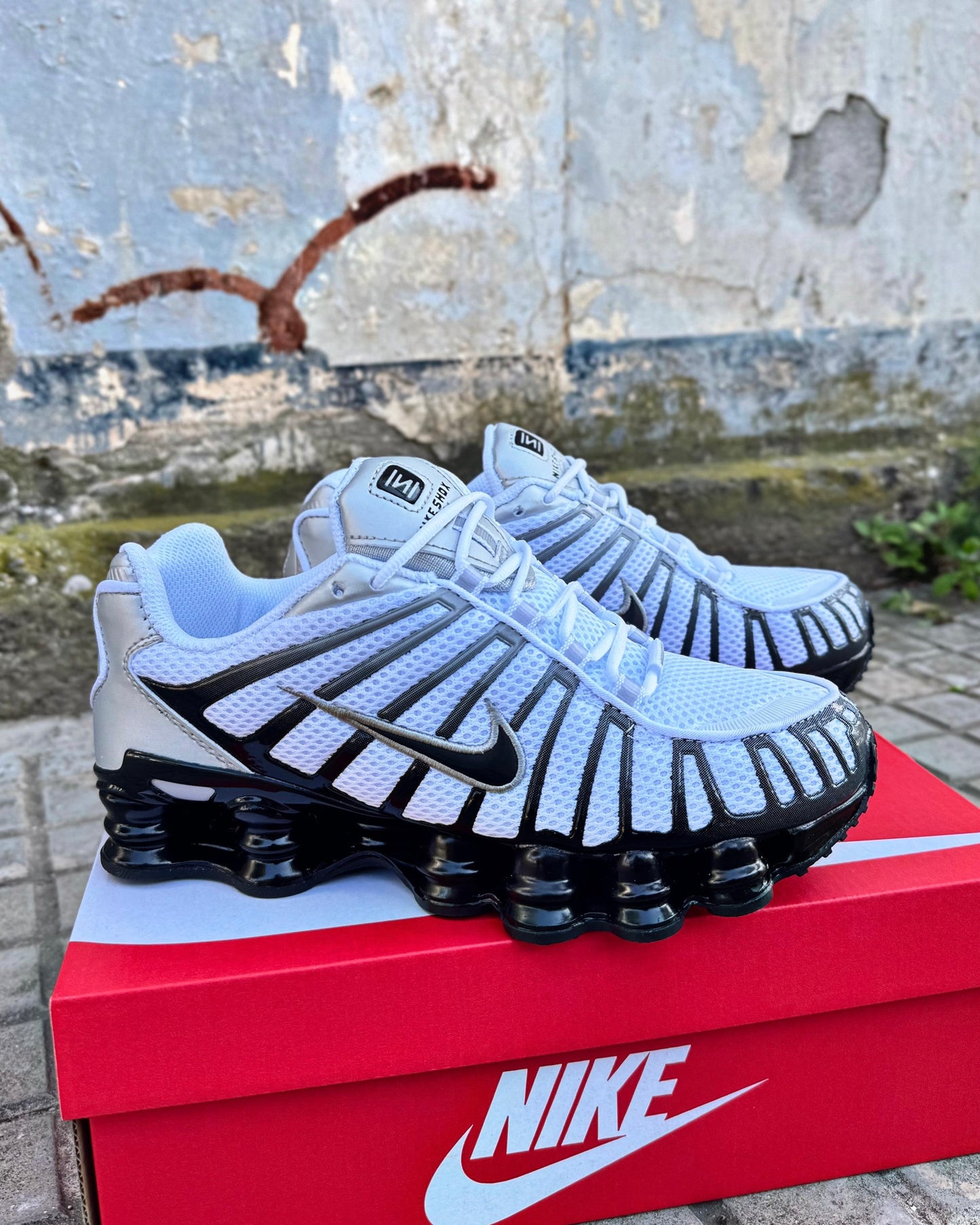 NIKE SHOX TL