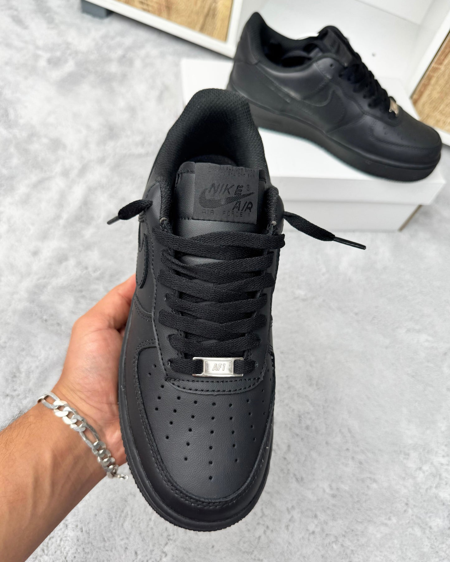 NIKE AIR FORCE 1