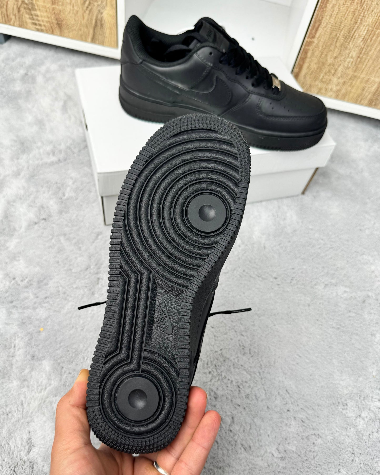 NIKE AIR FORCE 1