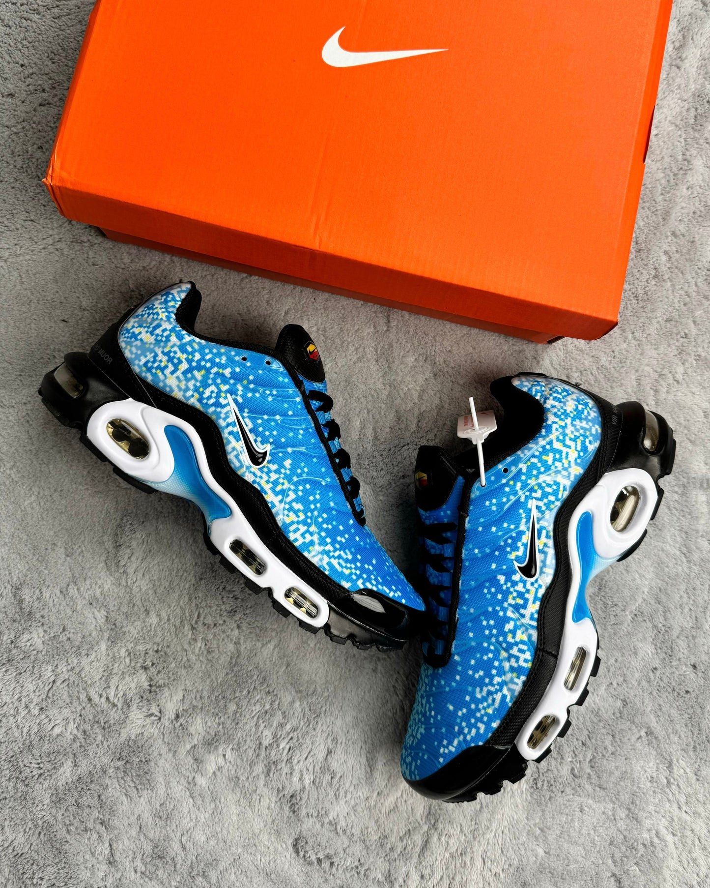 NIKE AIR MAX TN