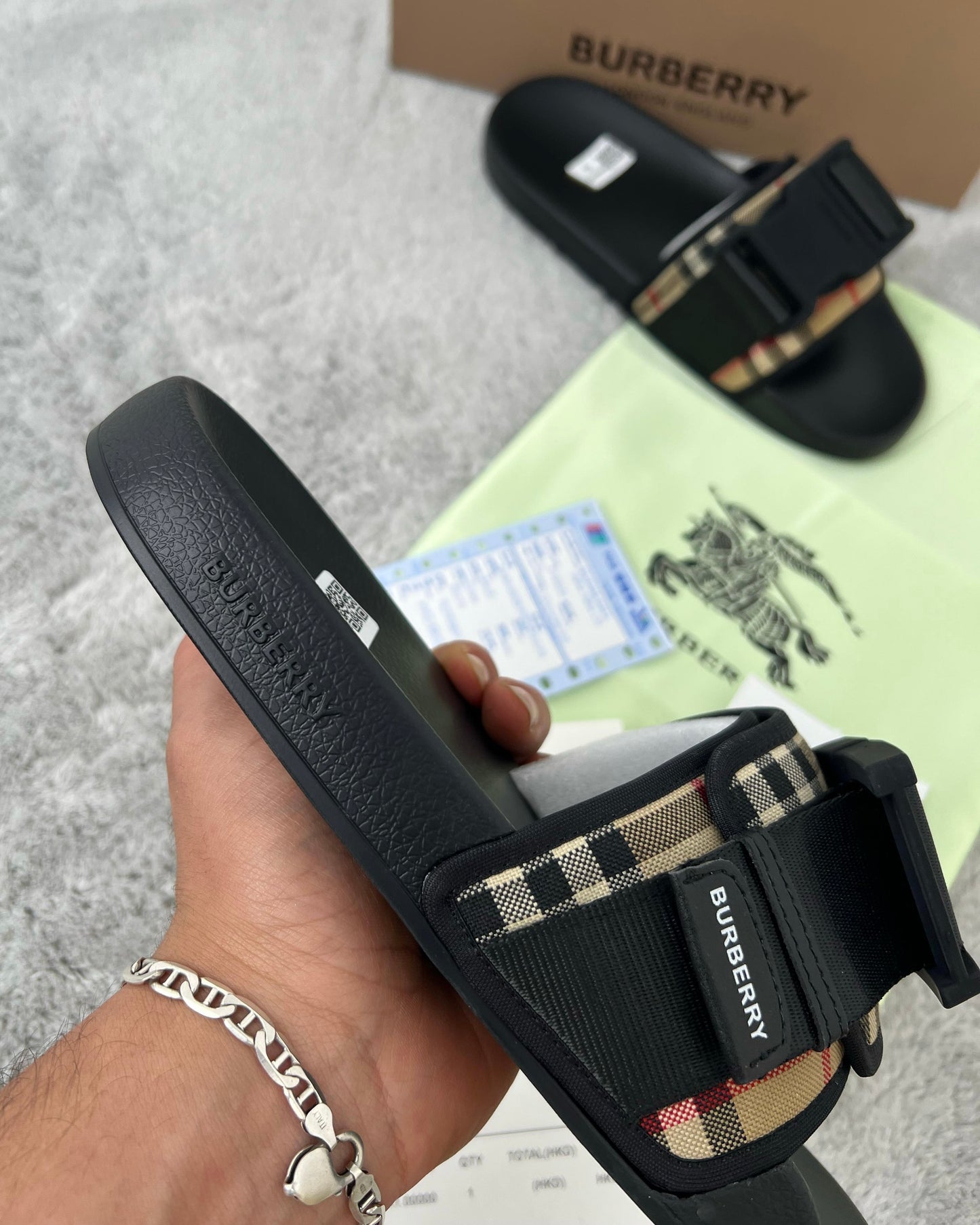 BURBERRY