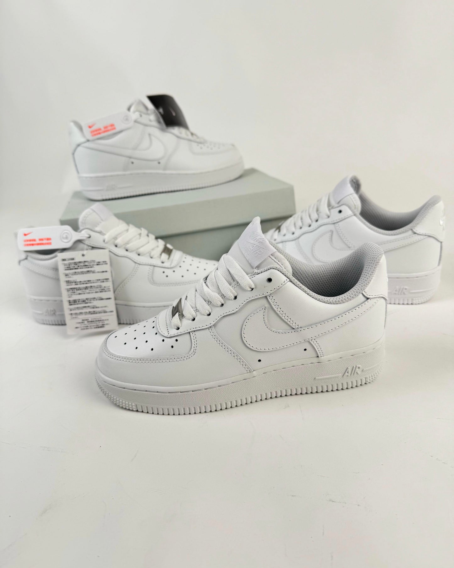 NIKE AIR FORCE 1