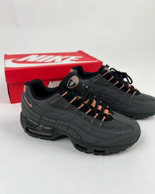 AIR MAX 95 X SYNA WORLD