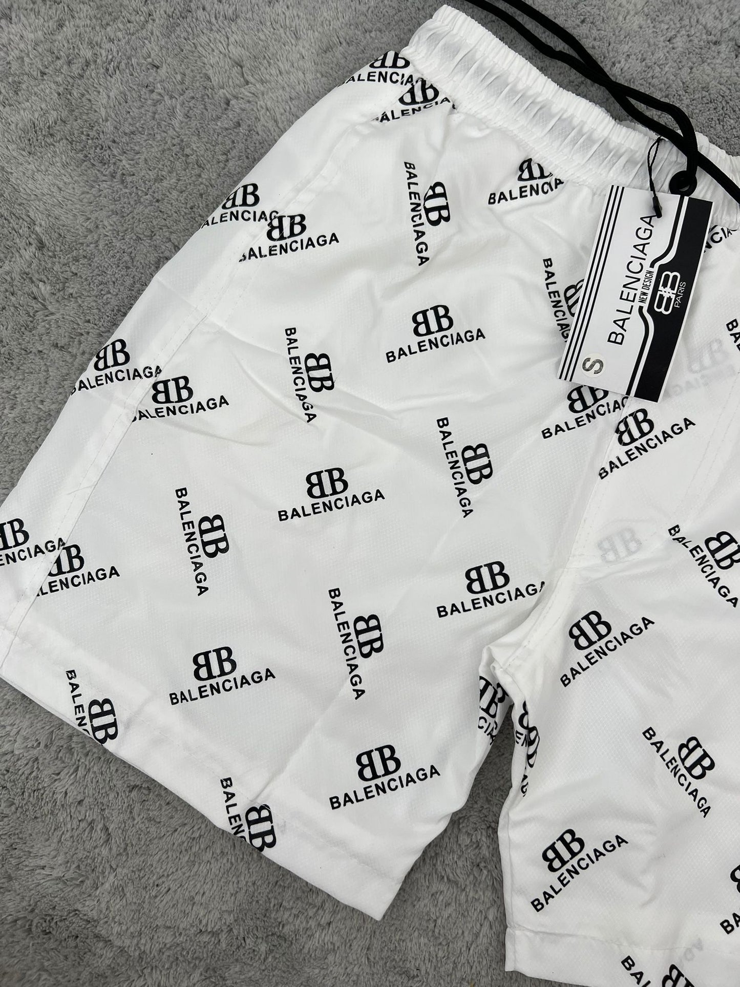 BALENCIAGA
