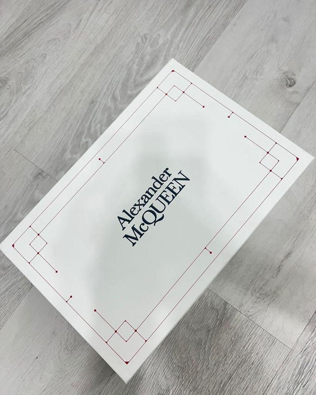 ALEXANDER MCQUEEN