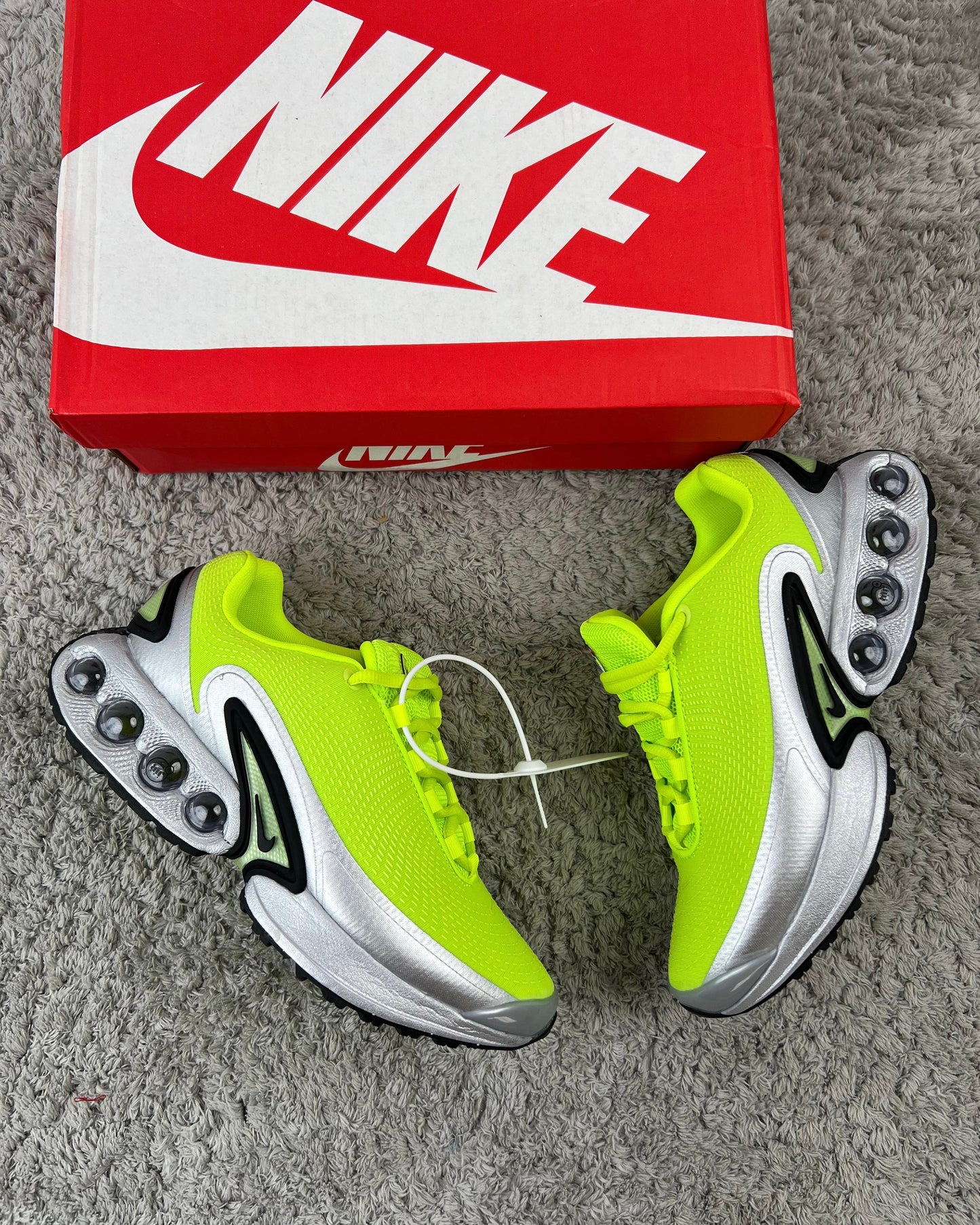 NIKE AIR MAX DN