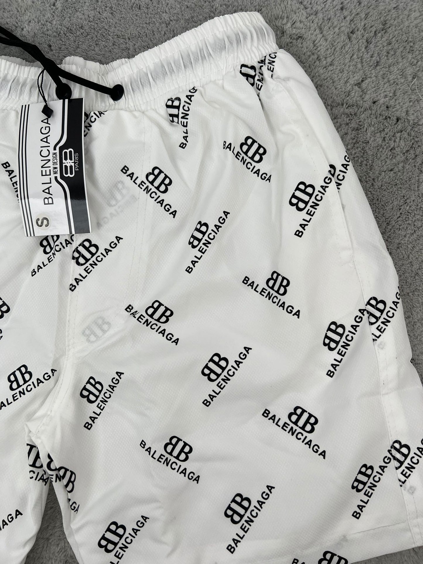 BALENCIAGA