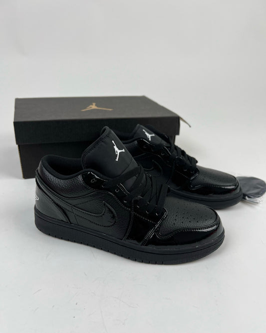 NIKE Air Jordan 1 Low