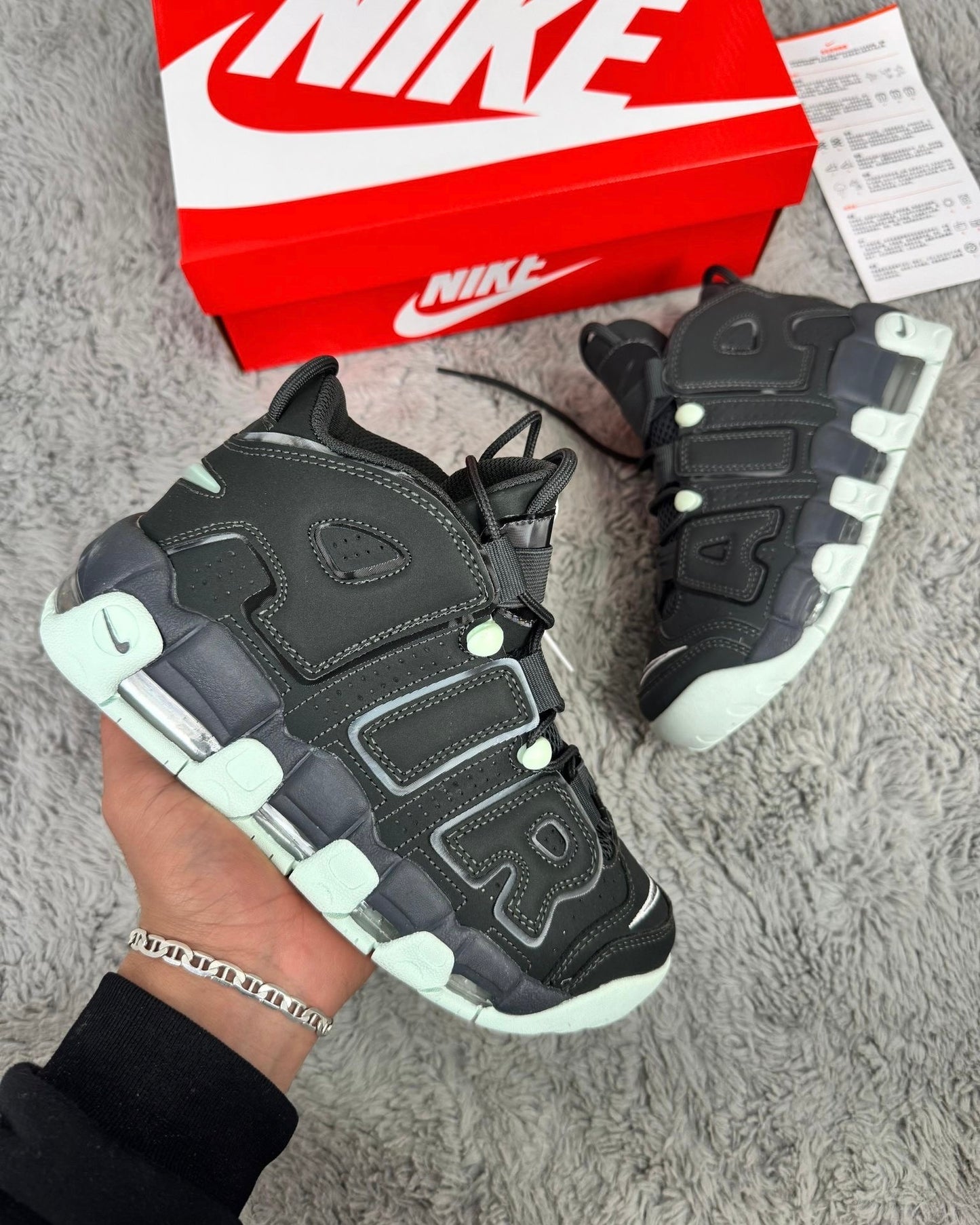NIKE AIR MORE UPTEMPO